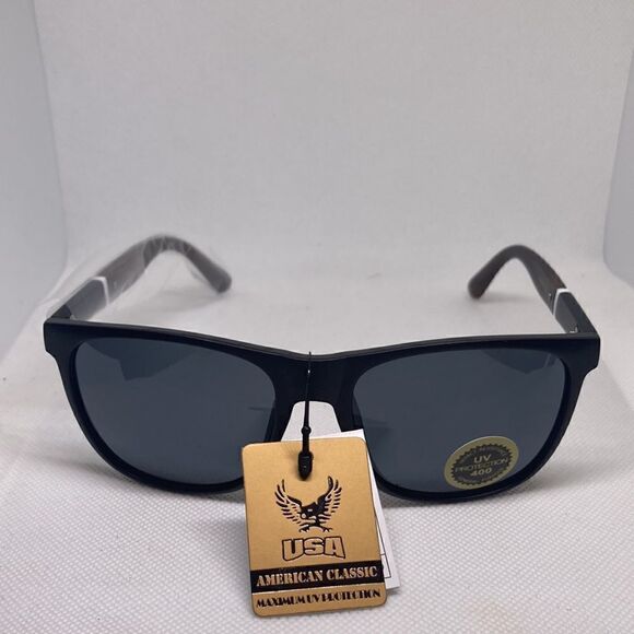 Classic Unisex Wood Print Sunglasses - Picture 2 of 4